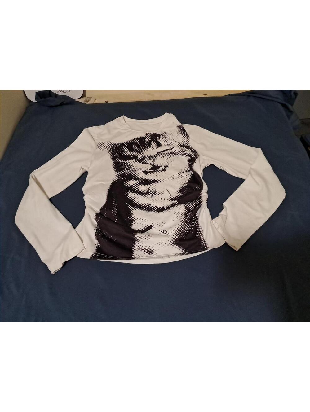 Girls Size‎ Large Unbranded Cat Long Sleeve Elastic Tshirt.  Elastic Sides